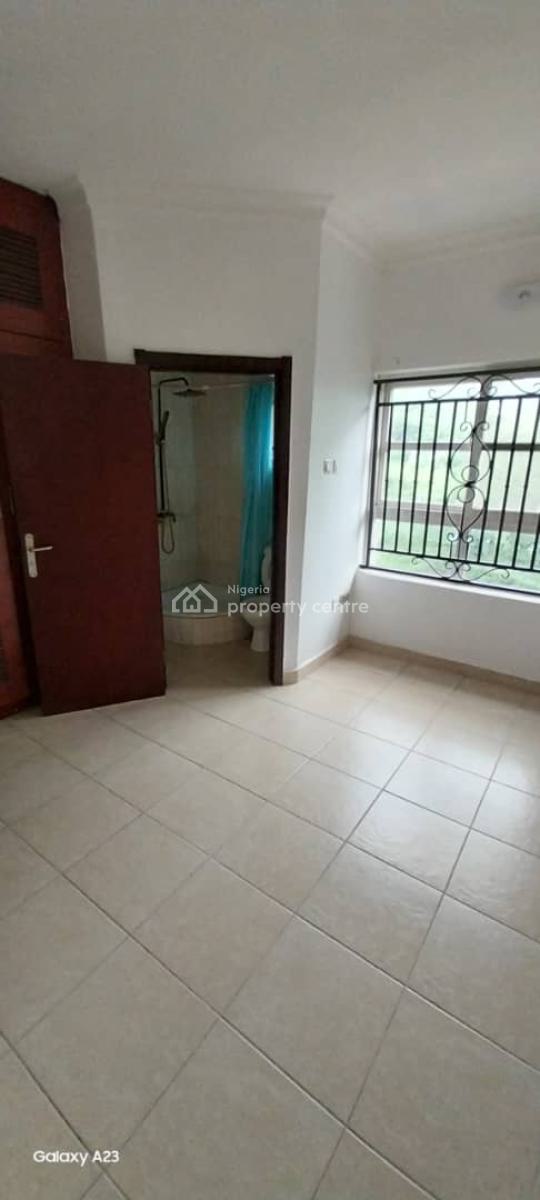 Well Maintained 4 Bedroom Duplex, Bourdillon Court Chevron Drive, Lekki, Lagos, Terraced Duplex for Sale