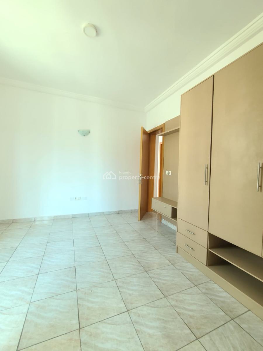 Beautiful and Spacious 2 Bedroom Apartment, Royal View Estate, Agungi, Lekki, Lagos, Flat / Apartment for Sale