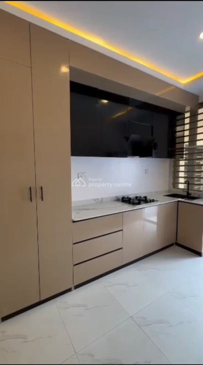 2 Bedroom Apartment, Lekki Phase 1, Lekki, Lagos, Flat / Apartment for Rent