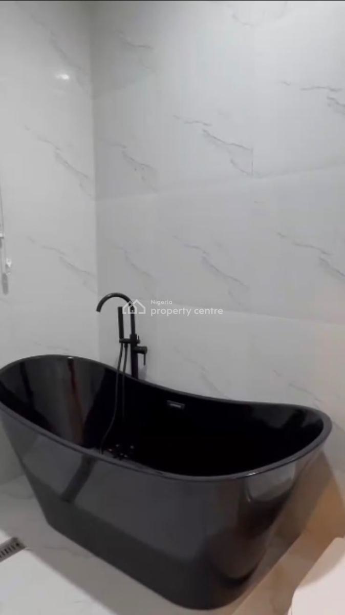 2 Bedroom Apartment, Lekki Phase 1, Lekki, Lagos, Flat / Apartment for Rent