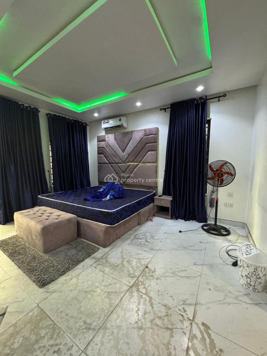 Furnished 4 Bedrooms Penthouse, Gbagada, Lagos, Flat / Apartment for Sale