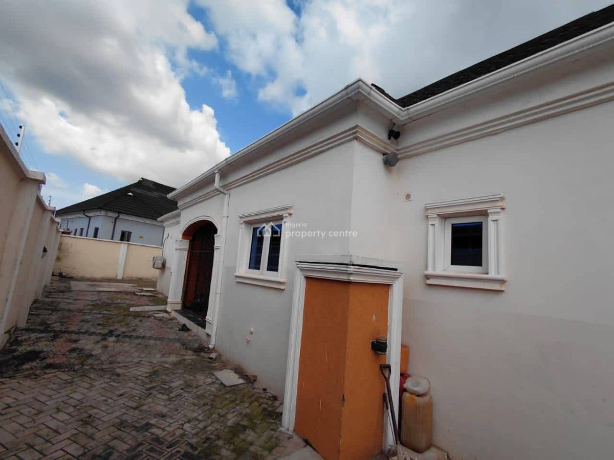 Well Built 3 Bedroom Detached Bungalow, Opposite Item 7, Ologuneru, Ibadan, Oyo, Detached Bungalow for Sale