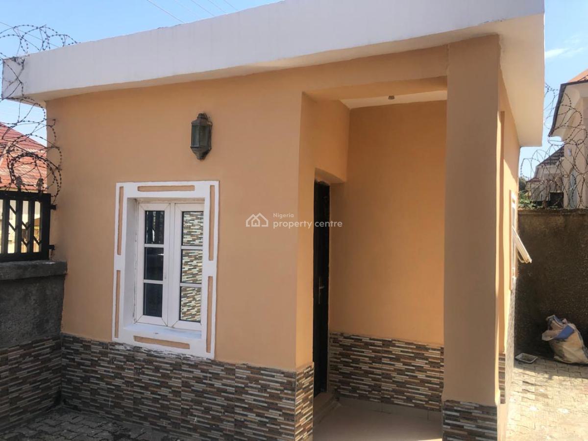 Luxury 3 Bedroom Bungalow with 2 Room Bq All En-suite, I Pent 2 Estate, Lokogoma District, Abuja, Flat / Apartment for Rent