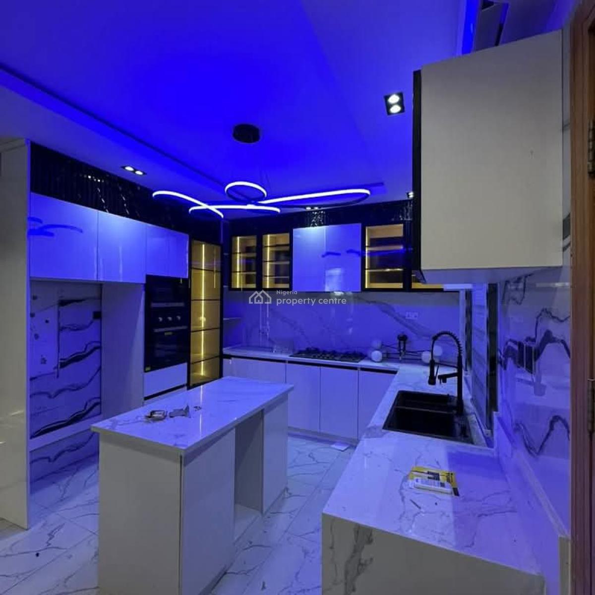 Neatly Built 4 Bedroom Detached Duplex, Osapa, Lekki, Lagos, Detached Duplex for Sale