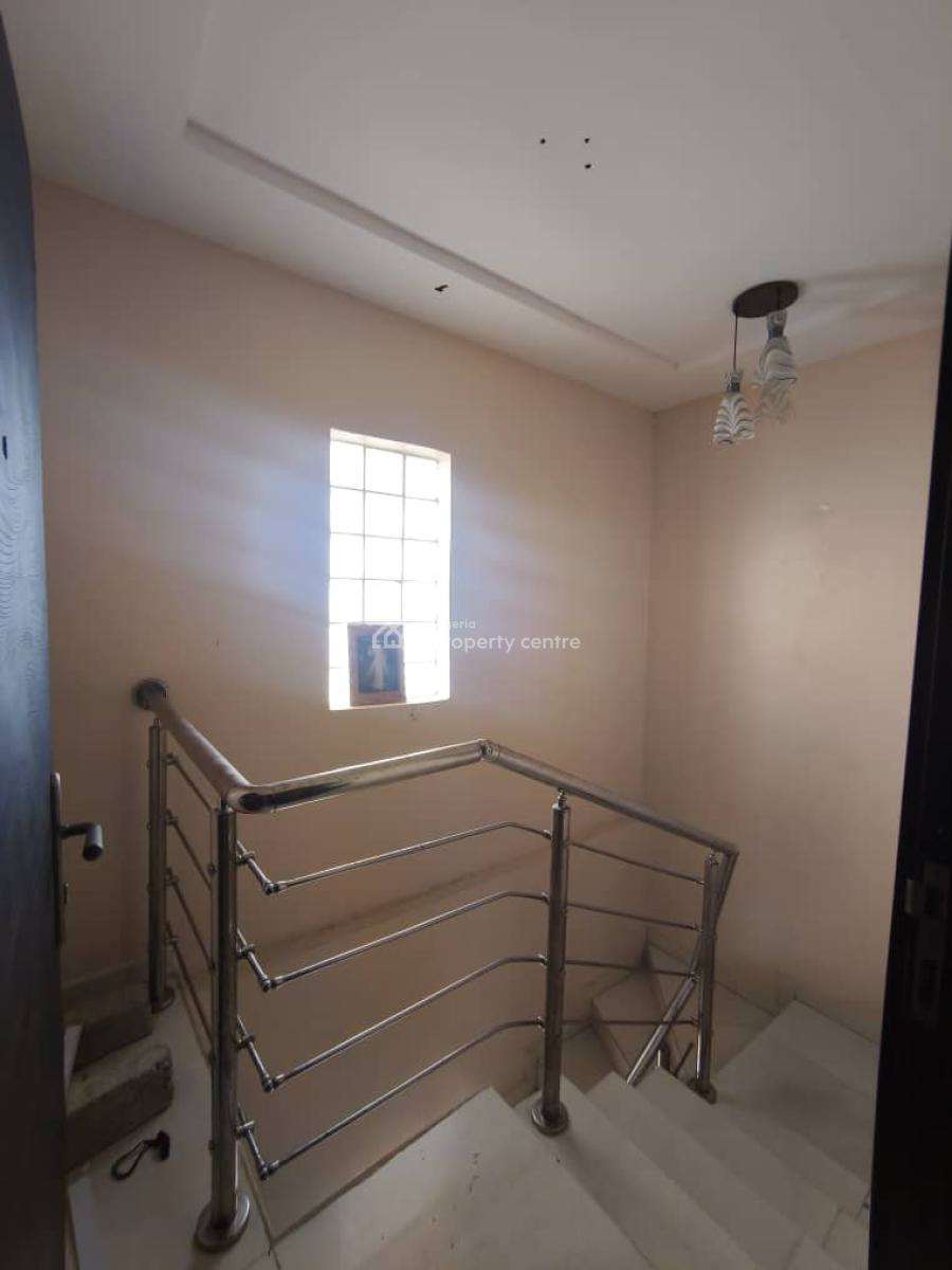 Luxury Well Renovated 3bedroom Fully Detached House, New Road in a Secured Estate, Lekki, Lagos, Detached Duplex for Rent
