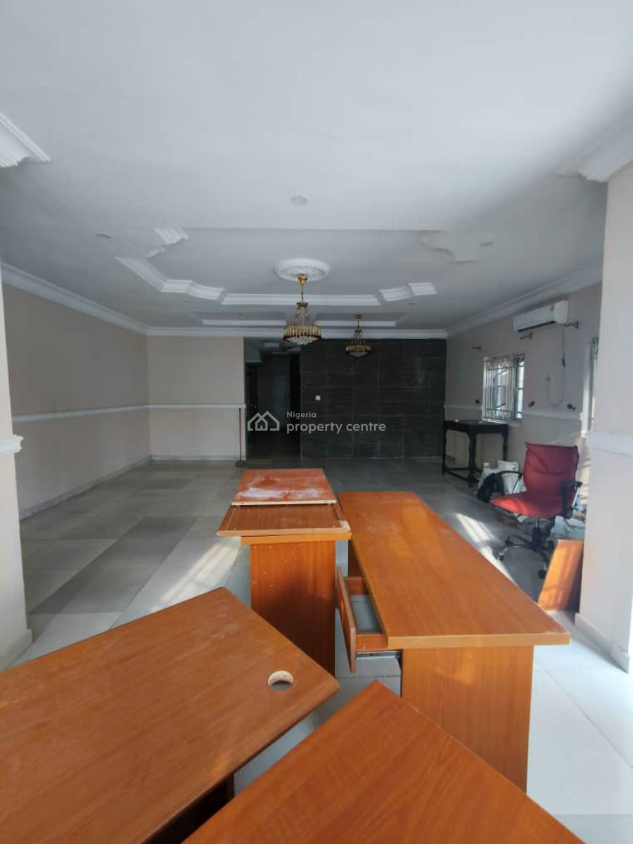 Luxury Well Renovated 3bedroom Fully Detached House, New Road in a Secured Estate, Lekki, Lagos, Detached Duplex for Rent