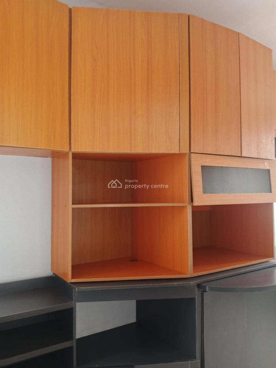 Luxury Two Bedroom Apartment Available in a Serene Area, Alagomeji, Yaba, Lagos, Flat / Apartment for Rent