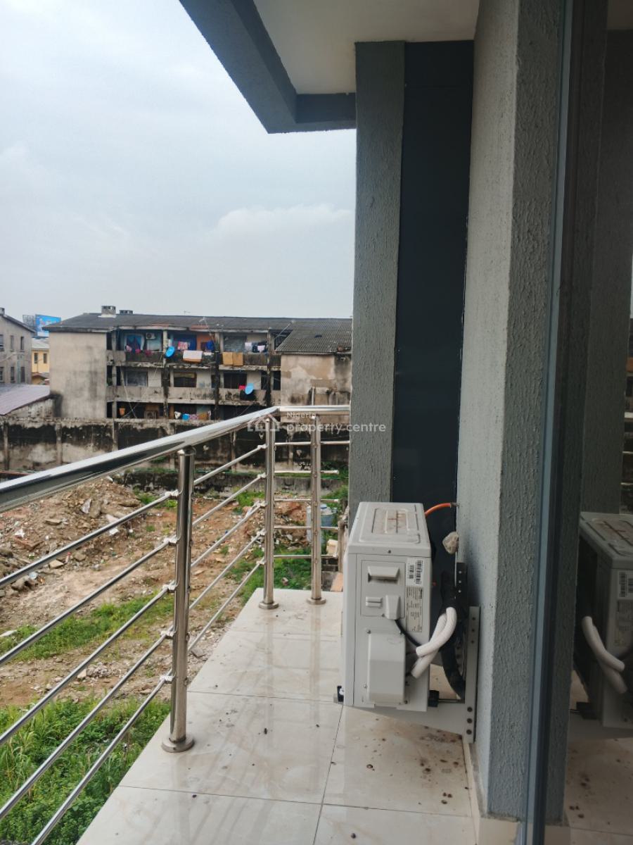 Luxury Two Bedroom Apartment Available in a Serene Area, Alagomeji, Yaba, Lagos, Flat / Apartment for Rent