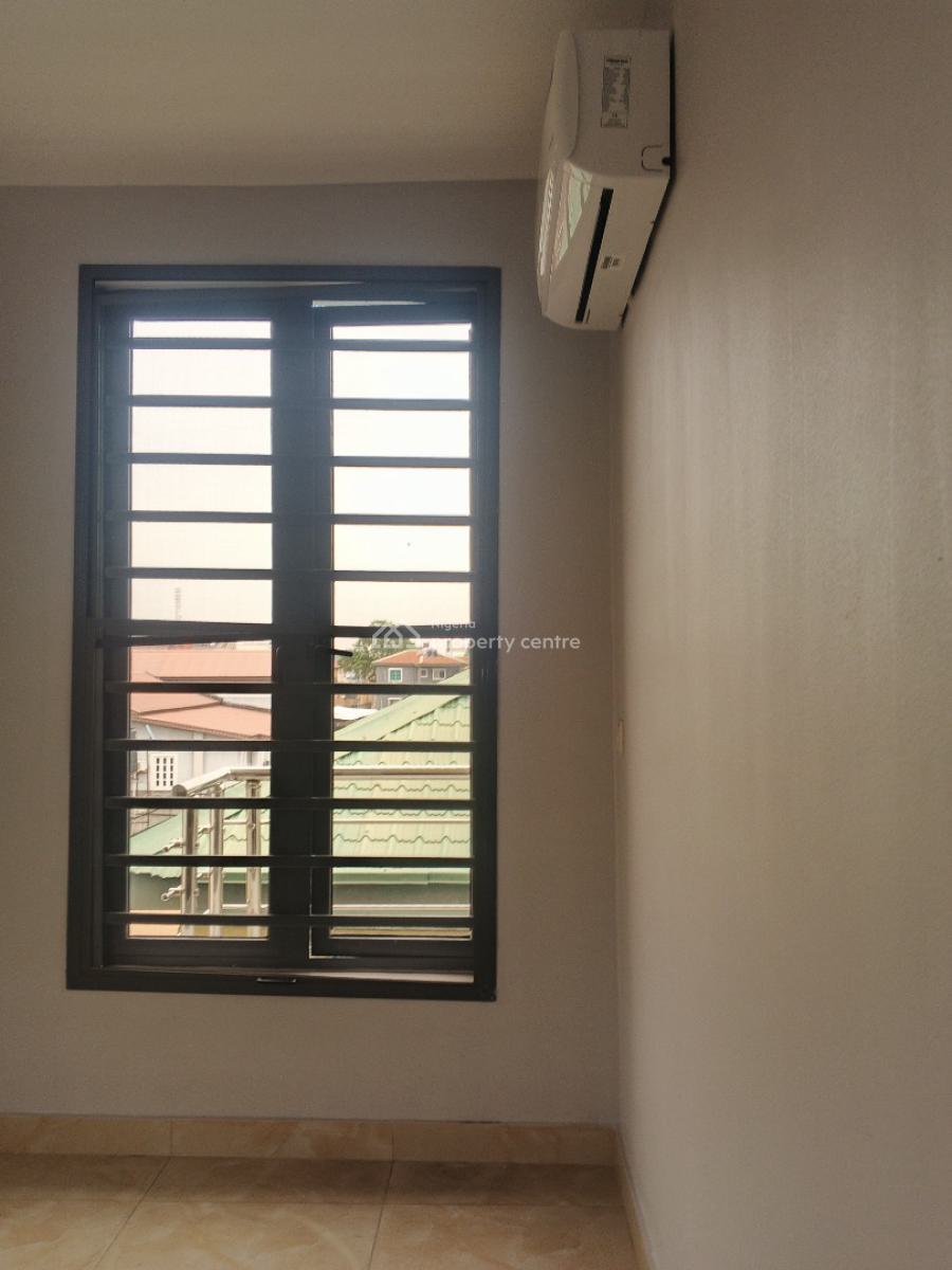 Luxury Two Bedroom Apartment Available in a Serene Area, Alagomeji, Yaba, Lagos, Flat / Apartment for Rent