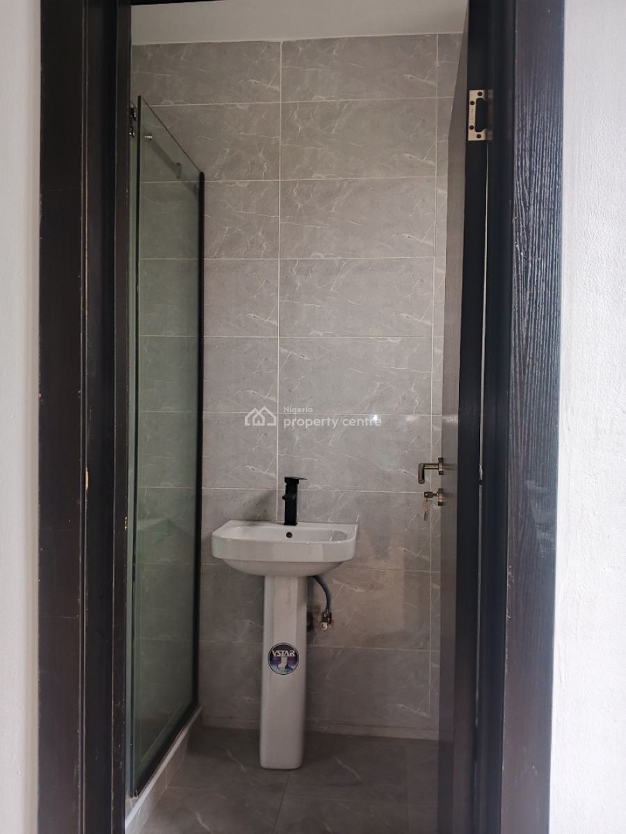 Luxury Two Bedroom Apartment Available in a Serene Area, Alagomeji, Yaba, Lagos, Flat / Apartment for Rent