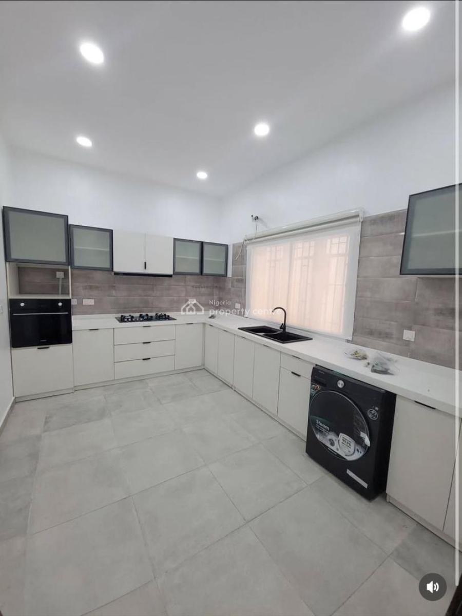 Tastefully Built Serviced 2 Bedroom Apartment with a Room Bo, Lekki Phase 1, Lekki, Lagos, Flat / Apartment for Rent