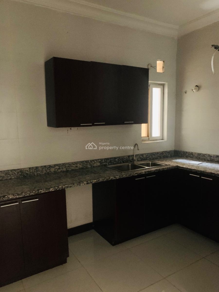Luxury 2 Bedroom Apartment, Admiralty Way, Lekki Phase 1, Lekki, Lagos, Flat / Apartment for Sale