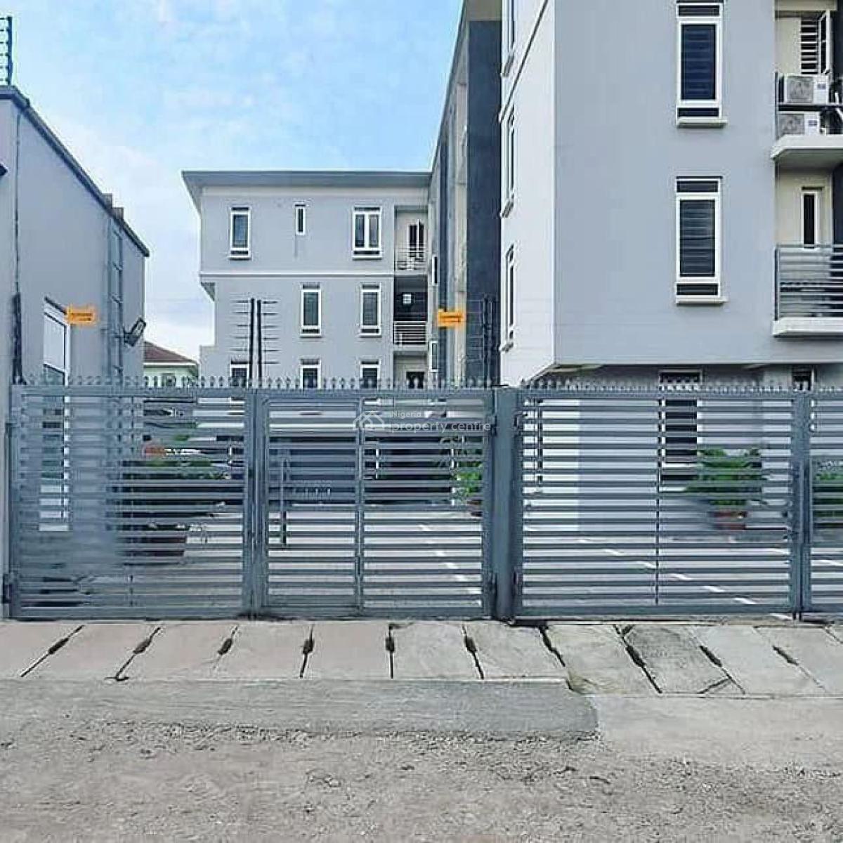 2 Bedroom Apartment, Yaba, Lagos, Flat / Apartment for Sale