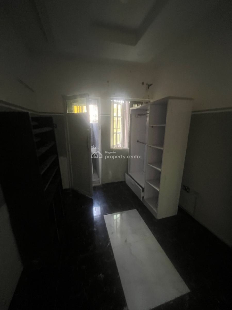 Beautiful 2 Bedroom Flat Ground Floor, Abraham Adesanya Scheme, Ajah, Lagos, Flat / Apartment for Rent