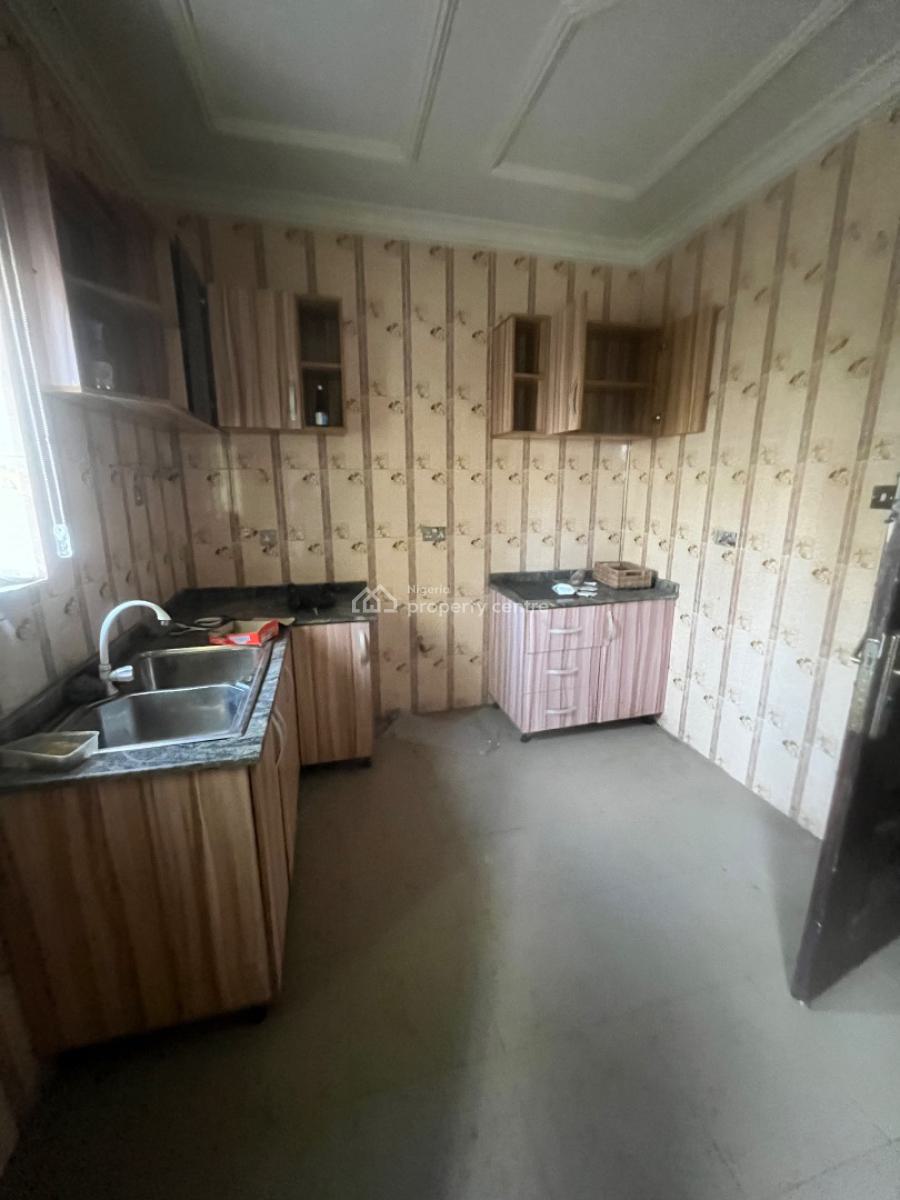 Beautiful 2 Bedroom Flat Ground Floor, Abraham Adesanya Scheme, Ajah, Lagos, Flat / Apartment for Rent
