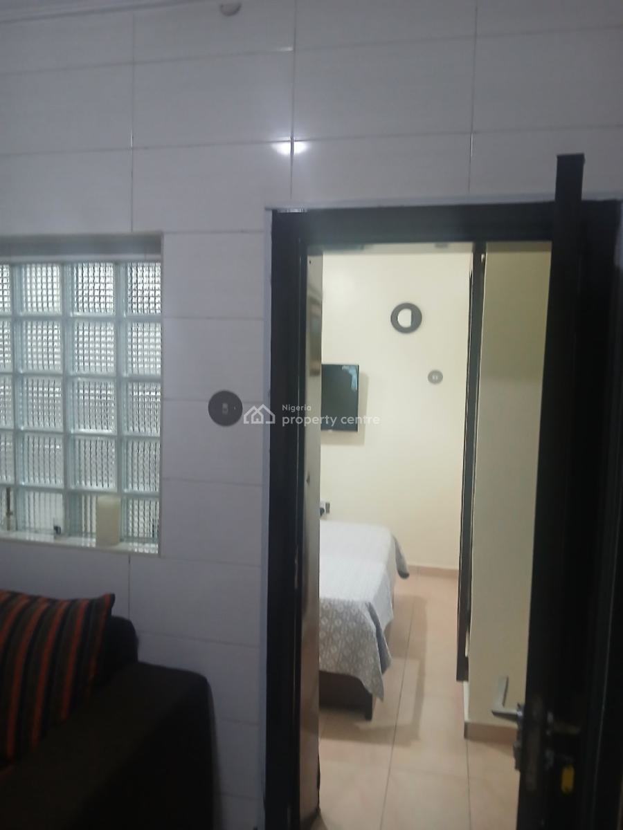 Well Finished 1 Bedroom Serviced, Surulere, Lagos, Mini Flat (room and Parlour) Short Let