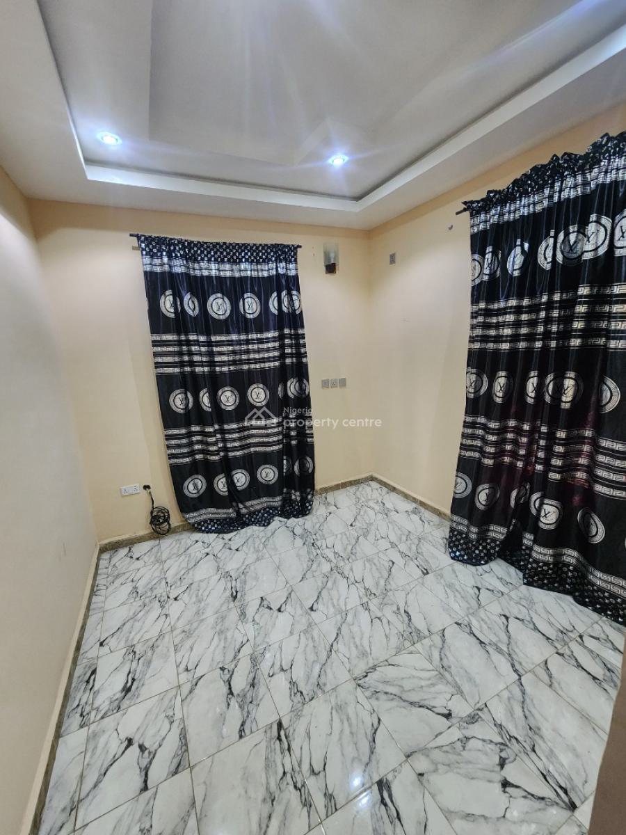 Luxury Two Bedroom Block of Flat, News Engineering, Dawaki, Gwarinpa, Abuja, Flat / Apartment for Rent