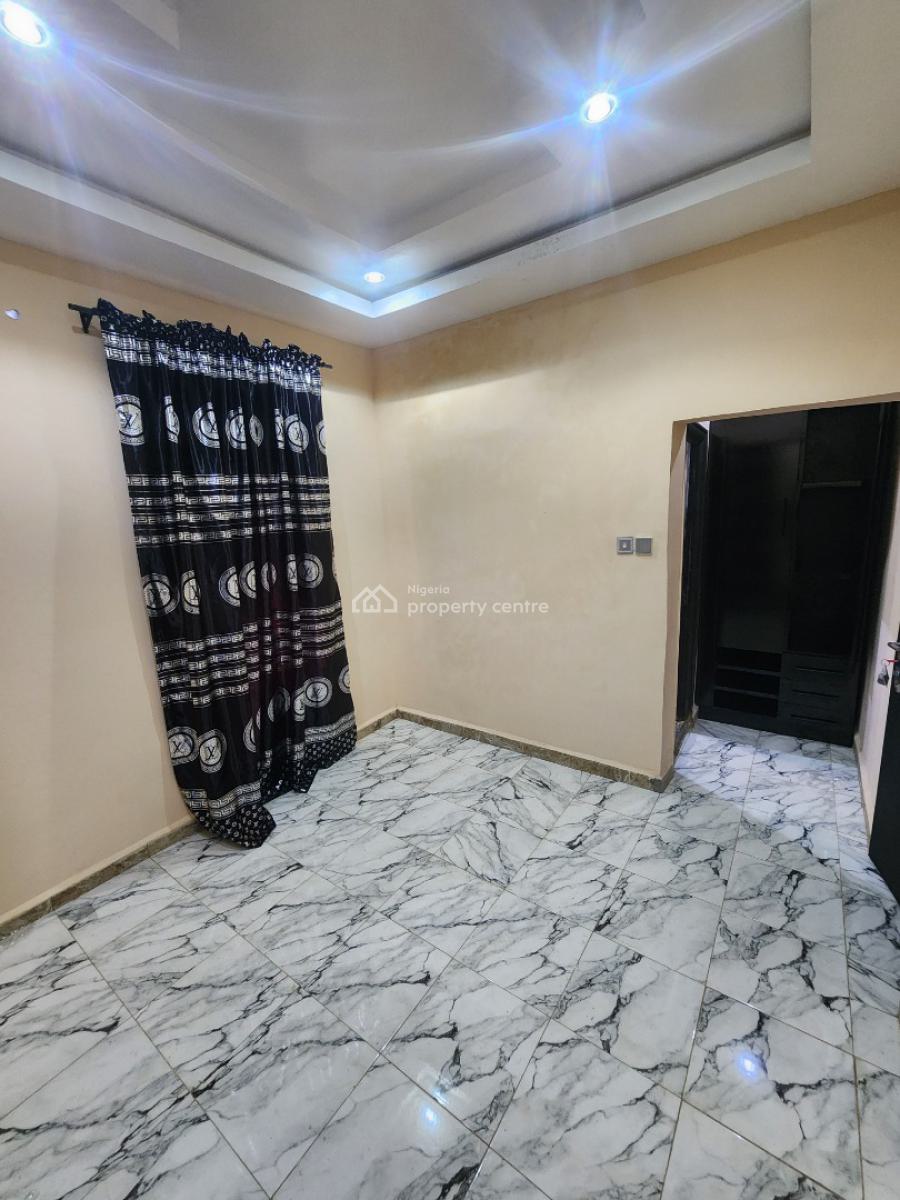 Luxury Two Bedroom Block of Flat, News Engineering, Dawaki, Gwarinpa, Abuja, Flat / Apartment for Rent