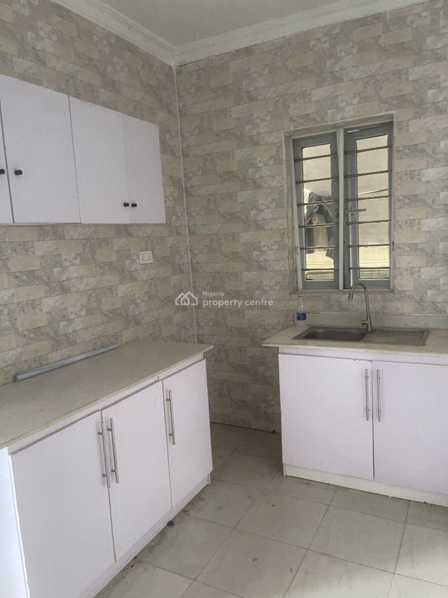 Luxury 2 Bedroom Apartment Inside Decent Estate, Chisco, Ikate, Lekki, Lagos, Terraced Bungalow for Rent