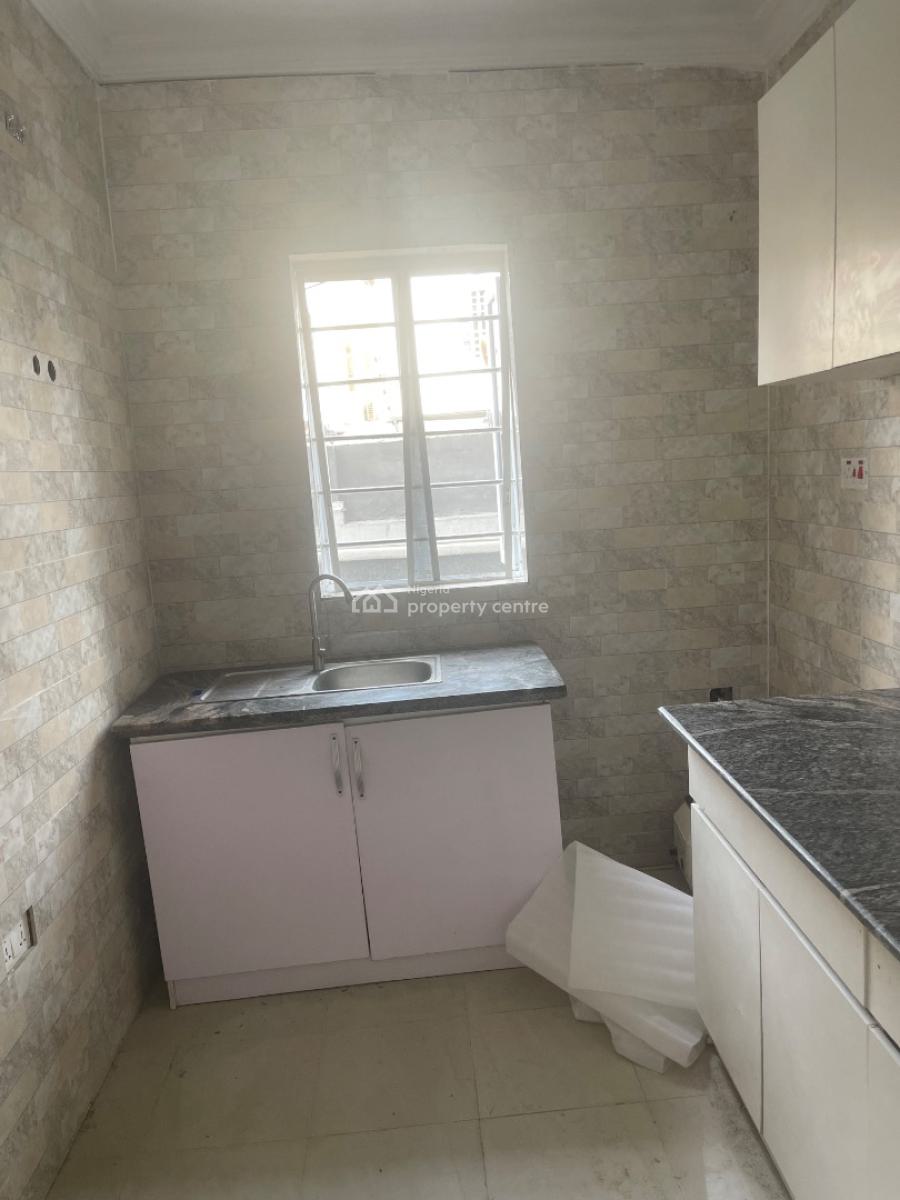 Luxury 2 Bedroom Apartment Inside Decent Estate, Chisco, Ikate, Lekki, Lagos, Terraced Bungalow for Rent