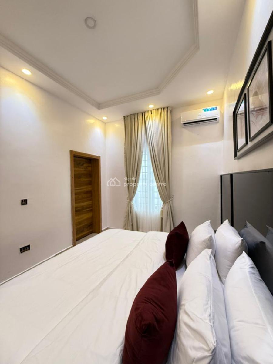 Maldives Beautiful 1 Bedroom Apartment with Private Cinema & Bath Tub, Osapa, Lekki, Lagos, Flat / Apartment Short Let