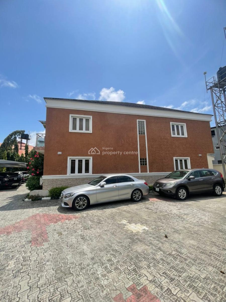 3 Bedroom Terrace + Bq, Lekki Phase 1, Lekki, Lagos, Flat / Apartment for Rent