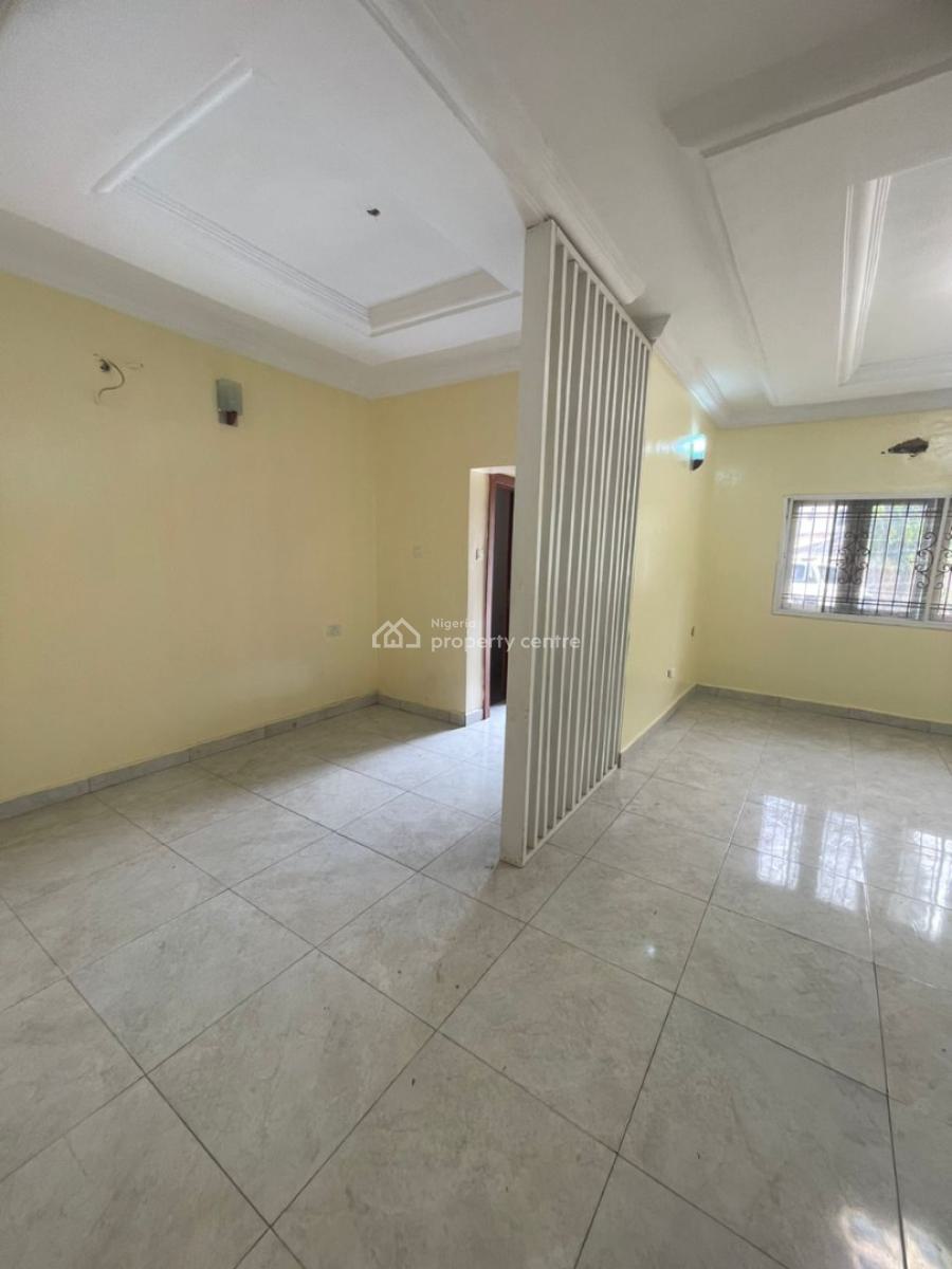 3 Bedroom Terrace + Bq, Lekki Phase 1, Lekki, Lagos, Flat / Apartment for Rent