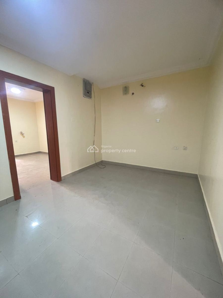 3 Bedroom Terrace + Bq, Lekki Phase 1, Lekki, Lagos, Flat / Apartment for Rent