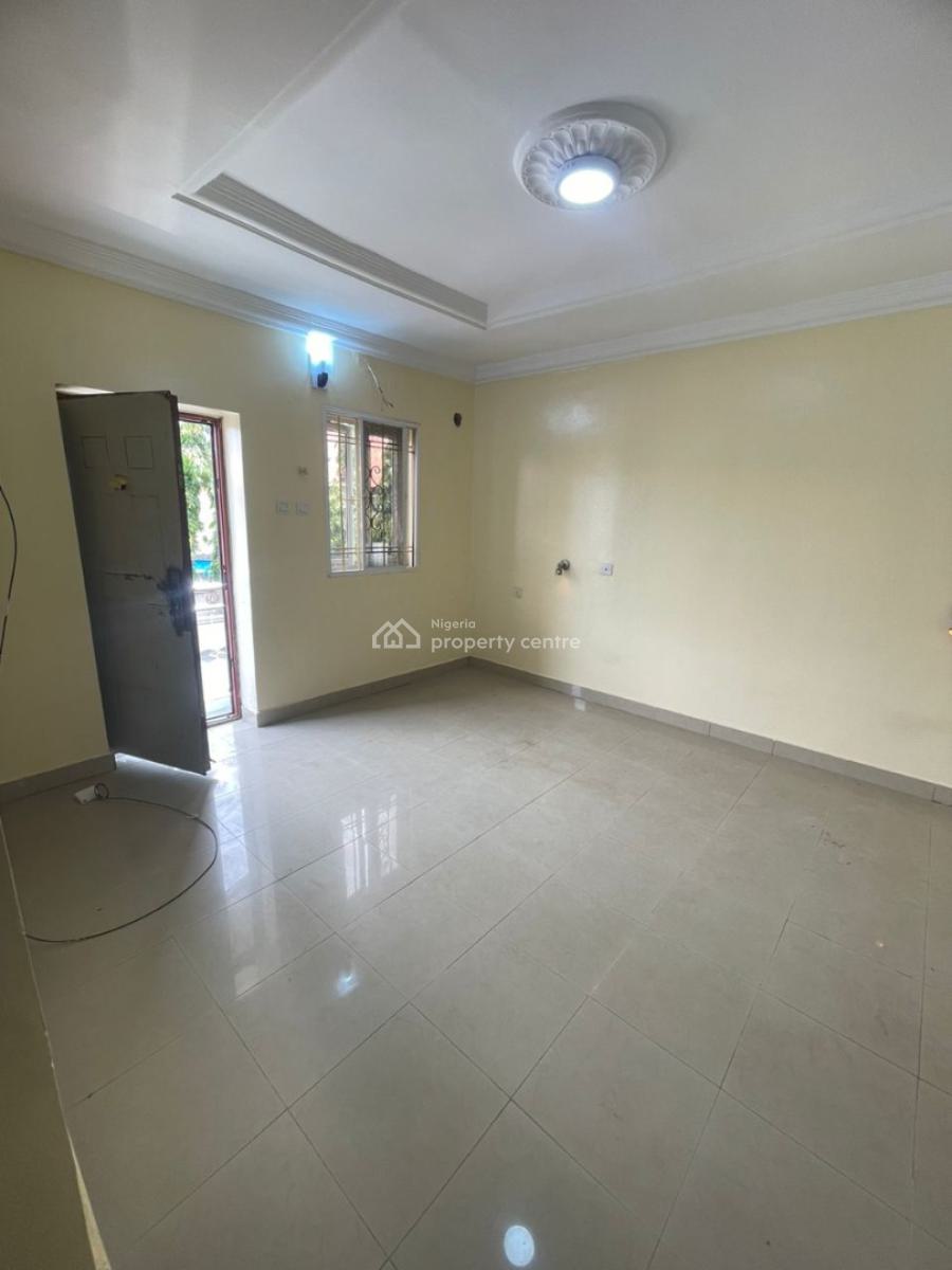 3 Bedroom Terrace + Bq, Lekki Phase 1, Lekki, Lagos, Flat / Apartment for Rent