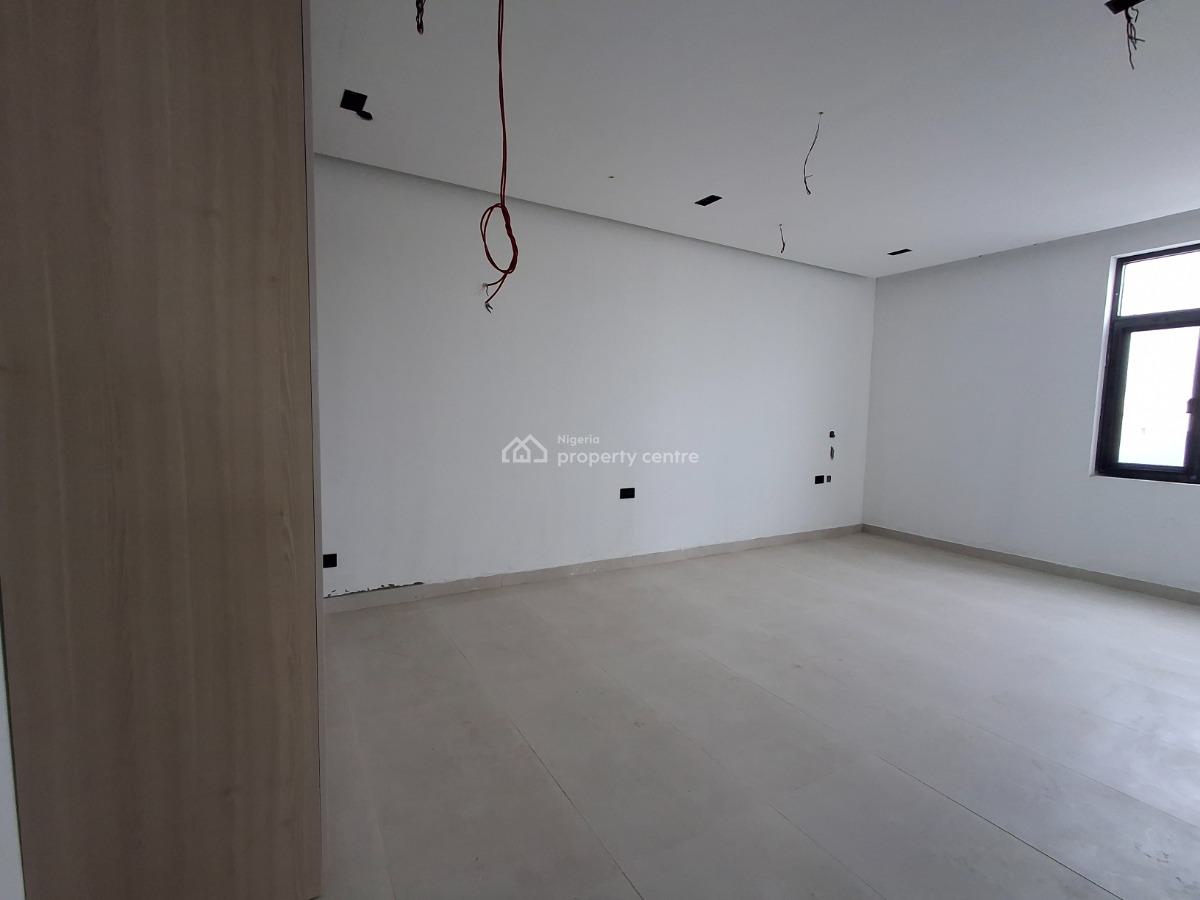 Massive 2 Bedroom Flat, Lekki Phase 1, Lekki, Lagos, Flat / Apartment for Sale