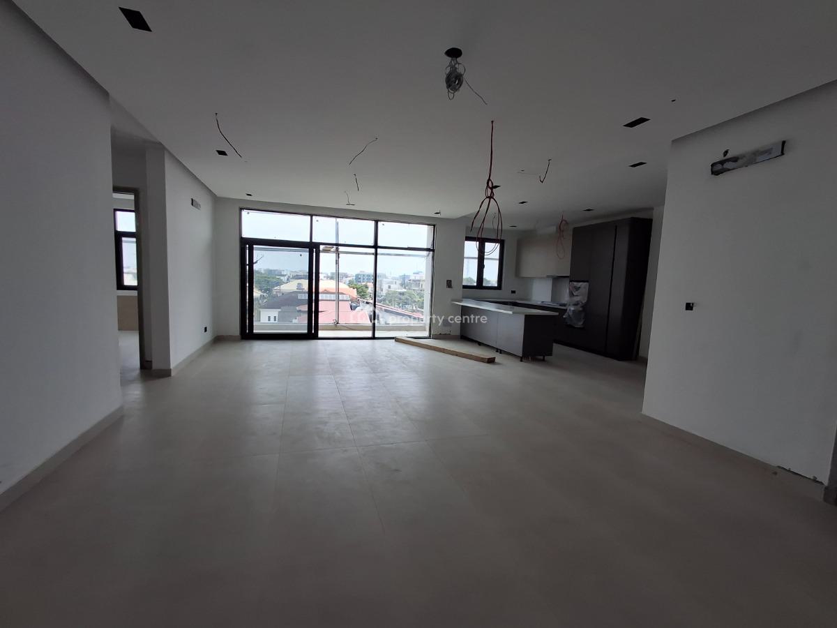 Massive 2 Bedroom Flat, Lekki Phase 1, Lekki, Lagos, Flat / Apartment for Sale