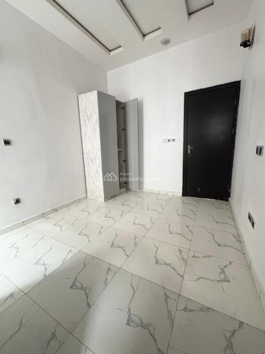 Spacious 1 Bedroom Apartment, Ikota, Lekki, Lagos, Flat / Apartment for Rent