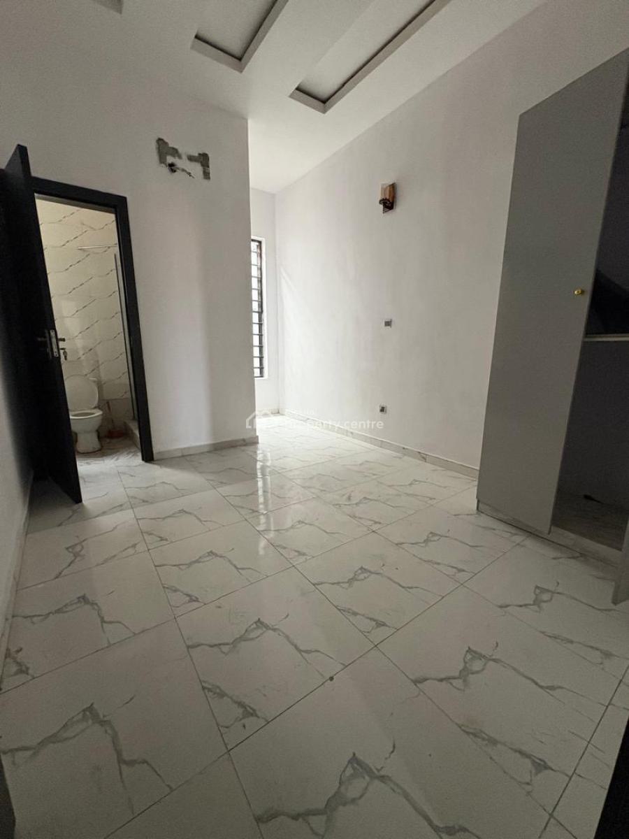 Spacious 1 Bedroom Apartment, Ikota, Lekki, Lagos, Flat / Apartment for Rent
