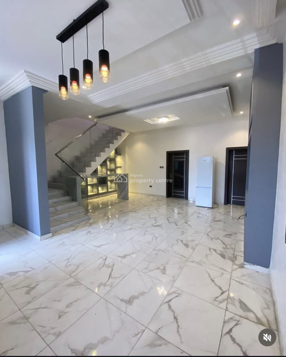 Spacious 4 Bedroom Semidetached Duplex with Bq, Lekki Phase 1, Lekki, Lagos, Semi-detached Duplex for Rent
