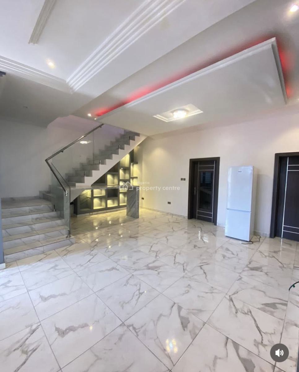 Spacious 4 Bedroom Semidetached Duplex with Bq, Lekki Phase 1, Lekki, Lagos, Semi-detached Duplex for Rent