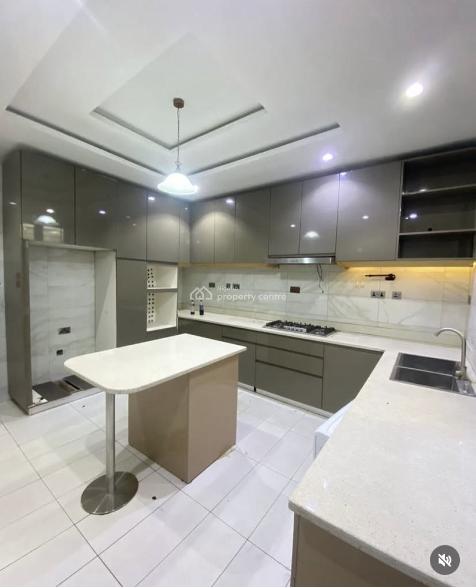 Spacious 4 Bedroom Semidetached Duplex with Bq, Lekki Phase 1, Lekki, Lagos, Semi-detached Duplex for Rent