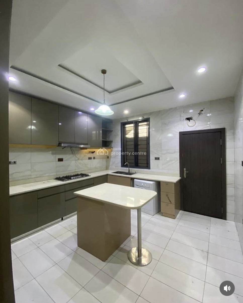 Spacious 4 Bedroom Semidetached Duplex with Bq, Lekki Phase 1, Lekki, Lagos, Semi-detached Duplex for Rent