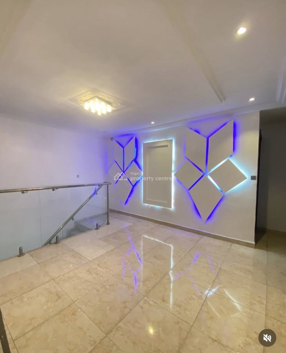 Spacious 4 Bedroom Semidetached Duplex with Bq, Lekki Phase 1, Lekki, Lagos, Semi-detached Duplex for Rent