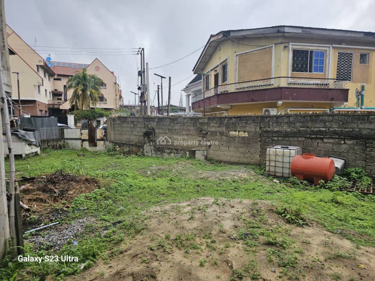 6 Bedroom Apartment Carcass, Dabiri Close, Surulere, Lagos, House for Sale
