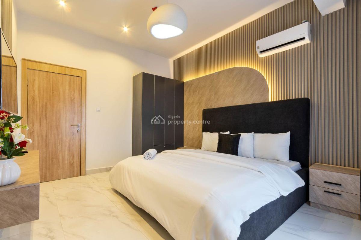 Unfurnished 2 Bedroom Apartment, Lekki Phase 1, Lekki, Lagos, Flat / Apartment for Sale