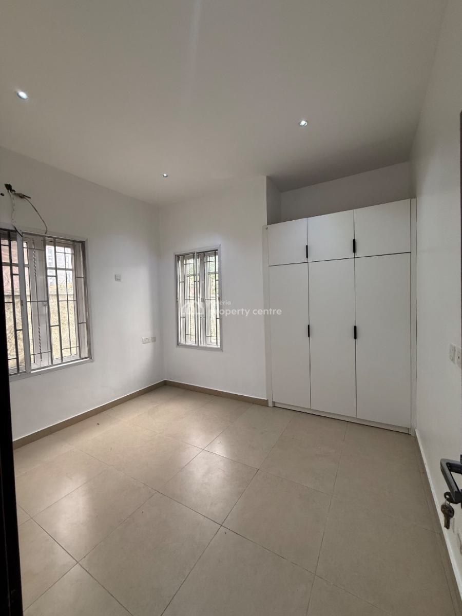 Newly Renovated 2 Bedroom Apartment with Inverter, Lekki Phase 1, Lekki, Lagos, Flat / Apartment for Rent