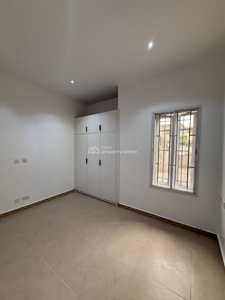 Newly Renovated 2 Bedroom Apartment with Inverter, Lekki Phase 1, Lekki, Lagos, Flat / Apartment for Rent