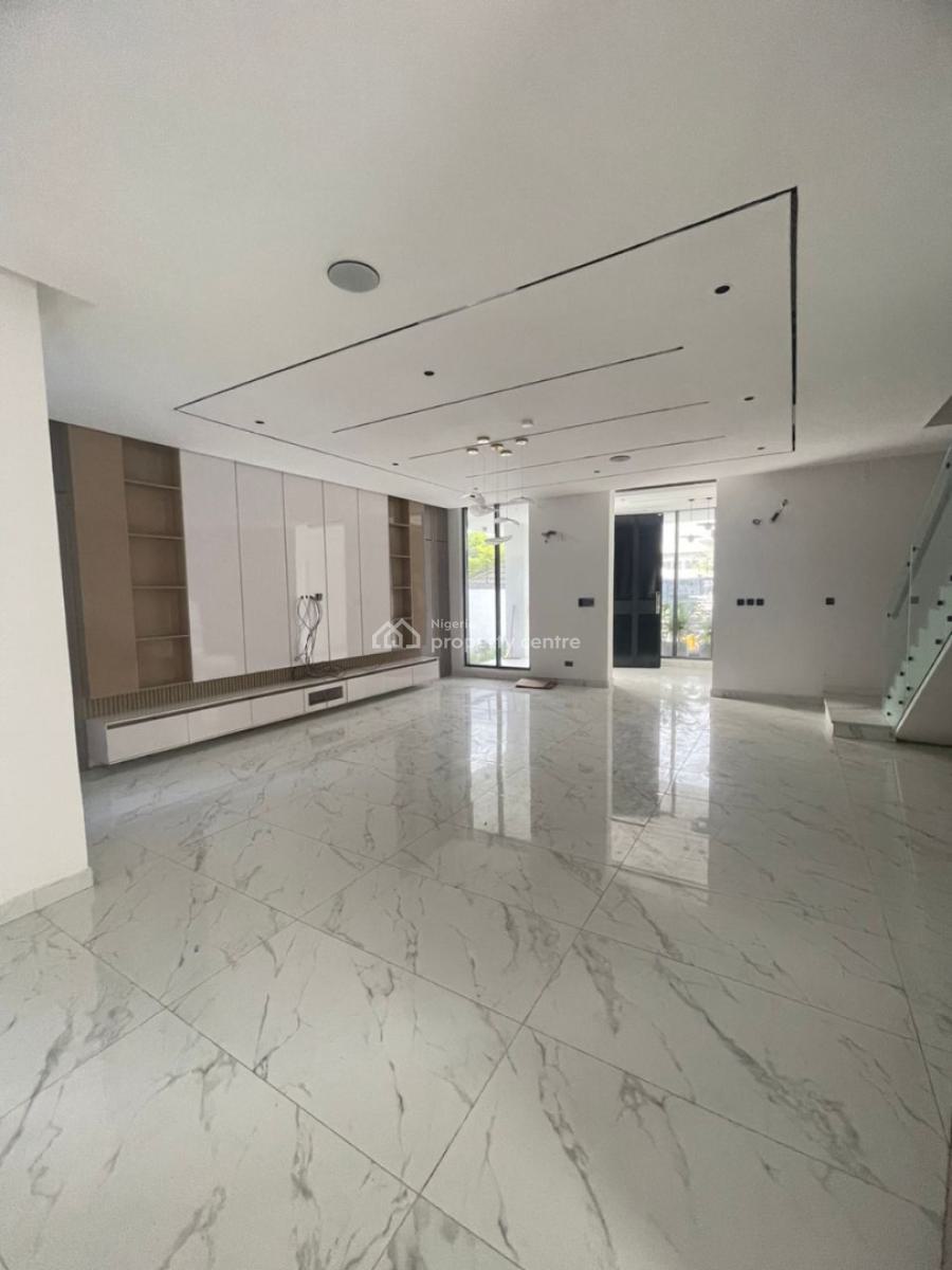 6 Bedroom Detached House + Bq, Lekki Phase 1, Lekki, Lagos, Flat / Apartment for Sale