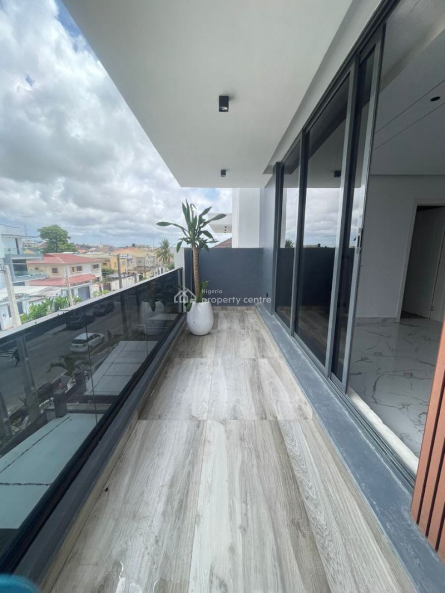 6 Bedroom Detached House + Bq, Lekki Phase 1, Lekki, Lagos, Flat / Apartment for Sale