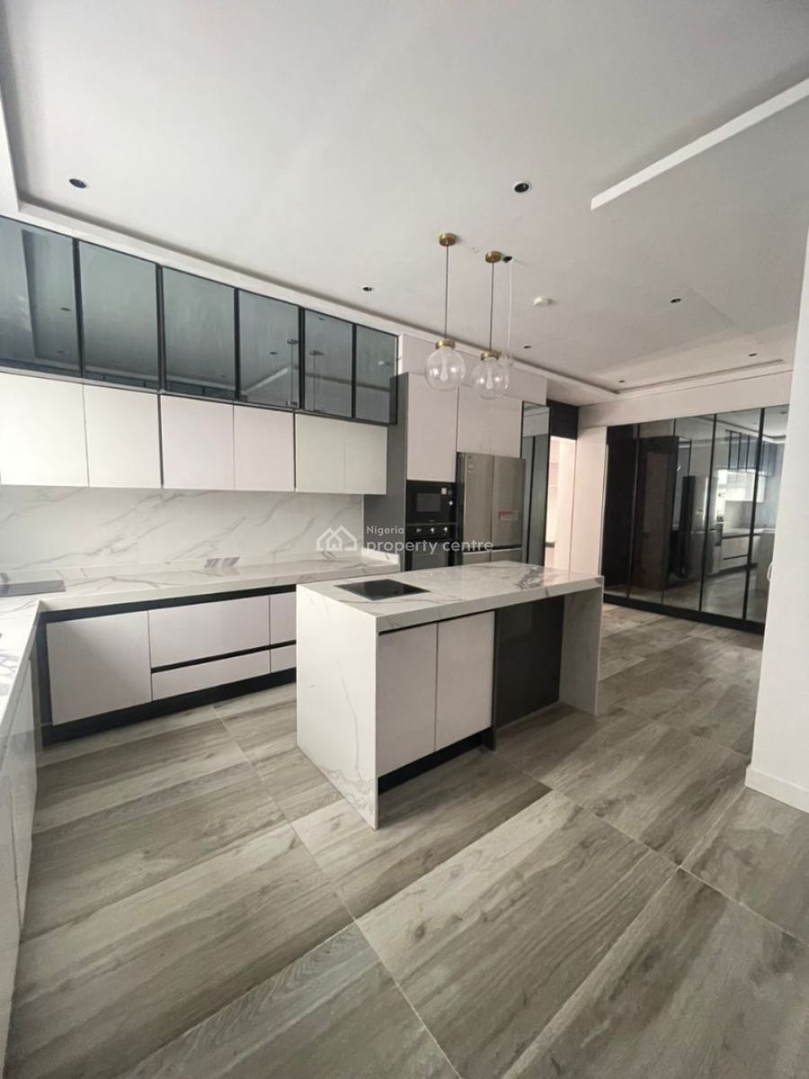 6 Bedroom Detached House + Bq, Lekki Phase 1, Lekki, Lagos, Flat / Apartment for Sale