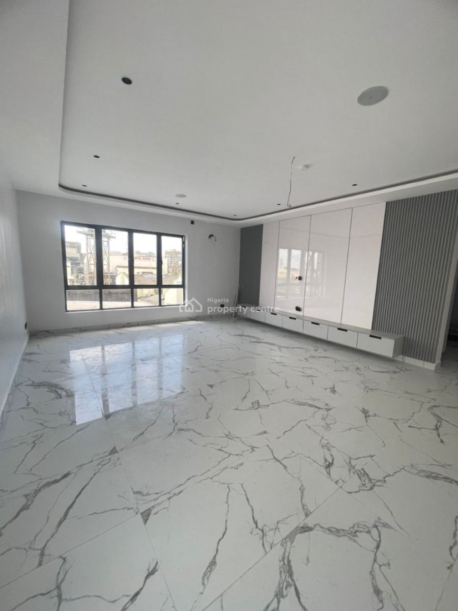 6 Bedroom Detached House + Bq, Lekki Phase 1, Lekki, Lagos, Flat / Apartment for Sale