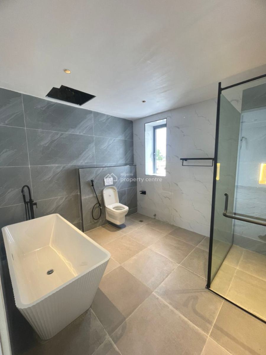 6 Bedroom Detached House + Bq, Lekki Phase 1, Lekki, Lagos, Flat / Apartment for Sale