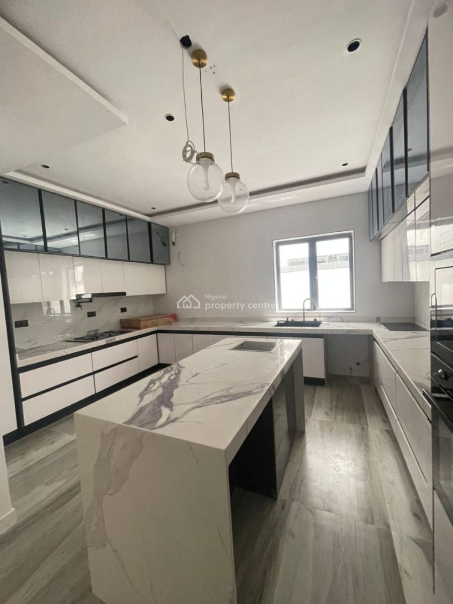 6 Bedroom Detached House + Bq, Lekki Phase 1, Lekki, Lagos, Flat / Apartment for Sale