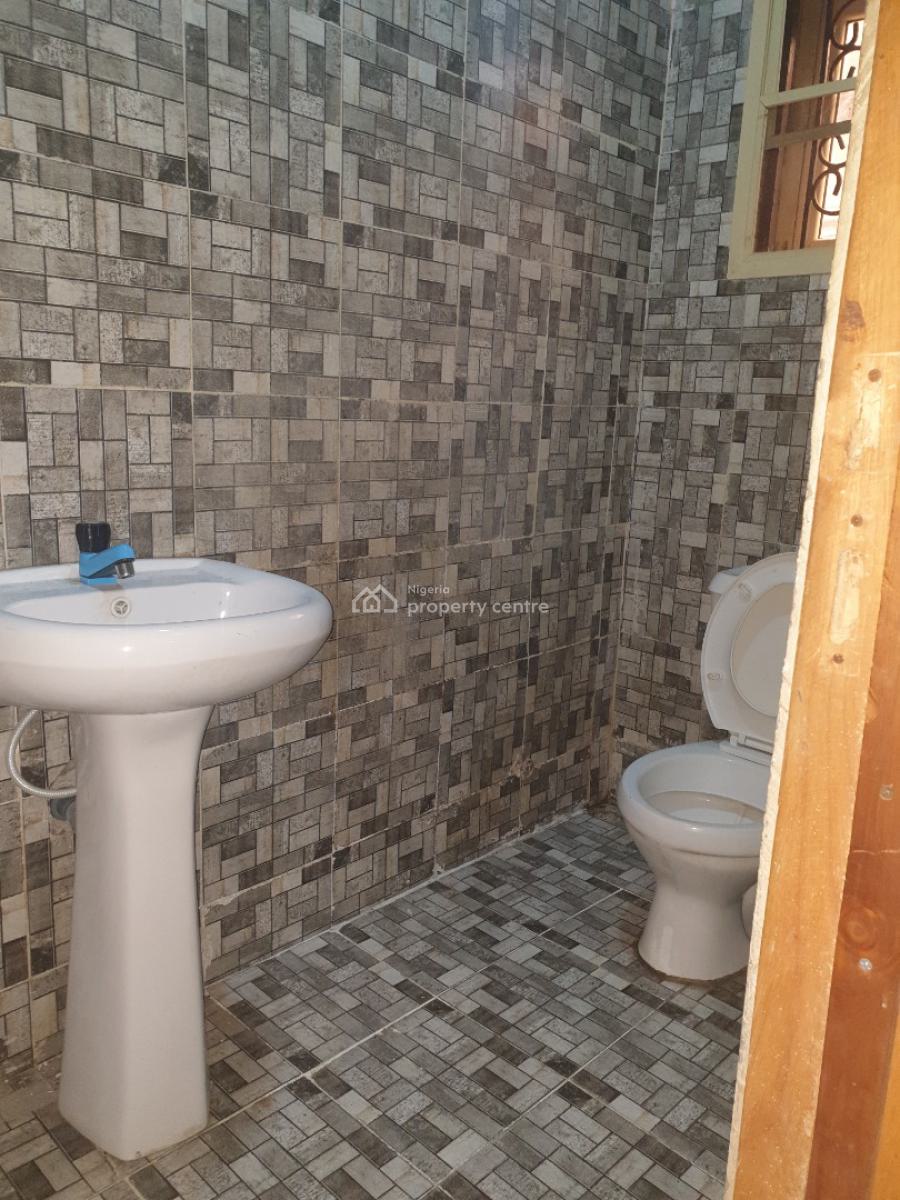 Spacious 2 Bedroom Flat, Kanal West Estate, Osapa, Lekki, Lagos, Flat / Apartment for Rent