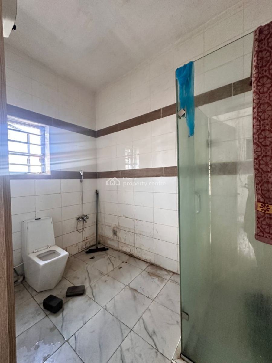 Distress 4 Bedroom Semi-detached Duplex, Orchid, Lekki, Lagos, Semi-detached Duplex for Sale